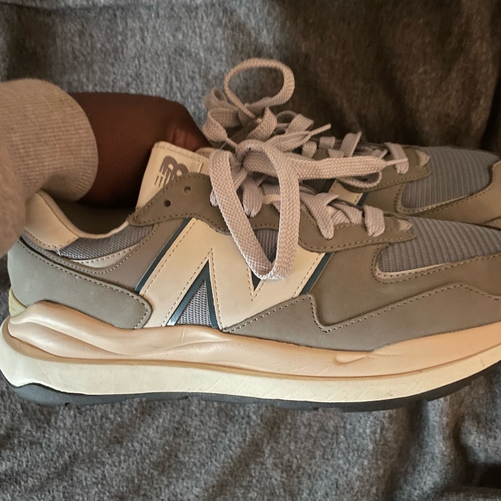 Green New balance men’s shoes